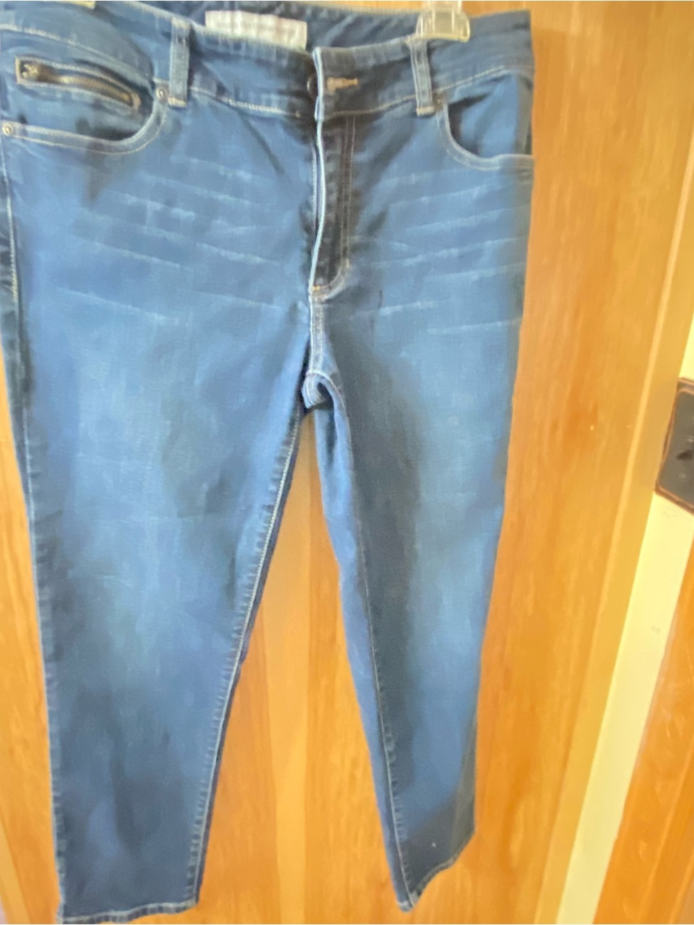Classic Midwash Blue Jeans by Chico’s .  Sz .05 (6) great condition .